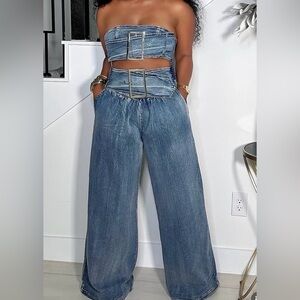 Stylish Denim Jumpsuit with Belted Detail